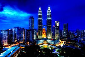 Petronas-Twin-Towers-Kuala-Lumpur-Malaysia-003.jpg