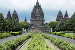 Prambanan-Temple-Compounds-Yogyakarta-Indonesia-005.jpg