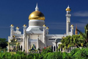 Sultan-Omar-Ali-Saifuddin-Mosque-Brunei-004.jpg
