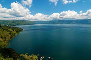 Toba-Lake-North-Sumatra-Indonesia-004.jpg