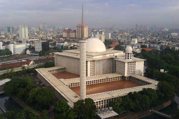 Istiqlal Mosque : Jakarta, Indonesia