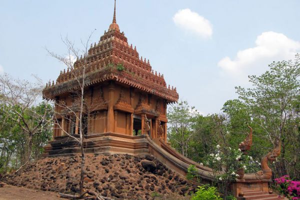 Khao Angkhan Temple