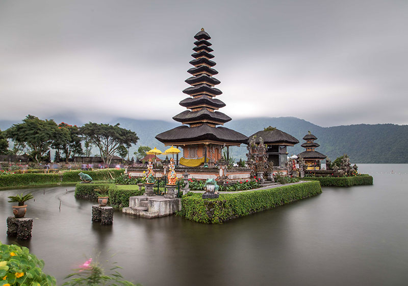  Ulun  Danu  Bratan Temple  Bali Tourist Destination Reviews 
