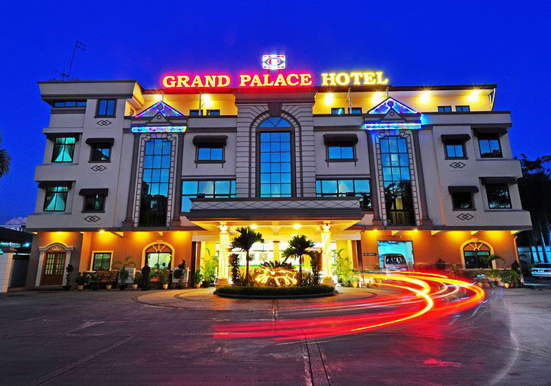 Grand Palace Hotel : Yangon Accommodations Reviews