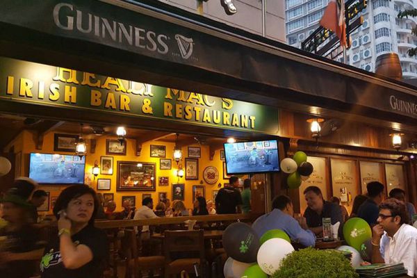 Healy Macs Irish Bar & Restaurant