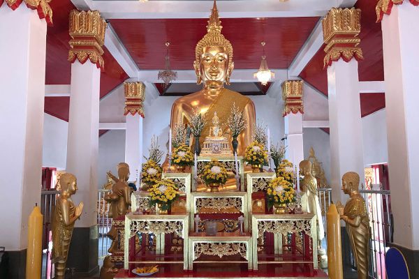 Wat Phra That Choeng Chum