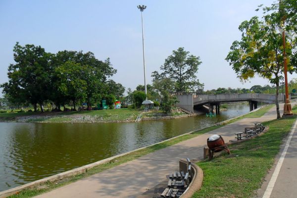 Nong Prajak Public Park