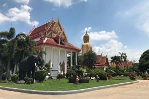 Wat Pikul Thong Phra Aram Luang