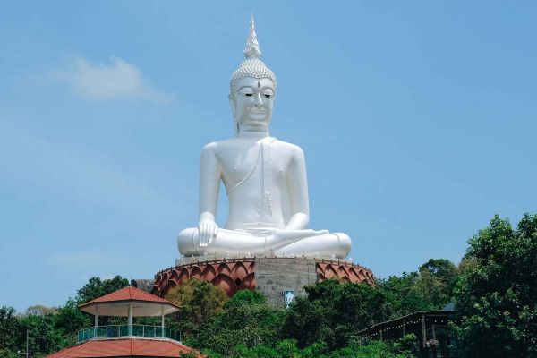 Wat Roi Phra Phutthabat Phu Manorom