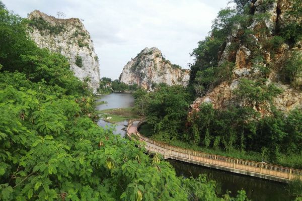 Khao Ngu Stone Park