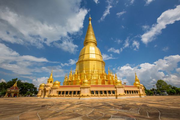 Wat Phra Phutthabat Huai Tom