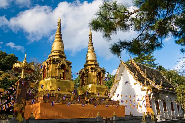 Wat Phra That Doi Tung