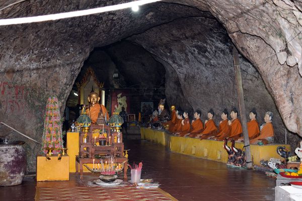 Wat Khao Aor