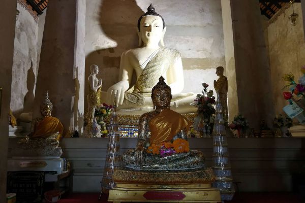 Wat Mae Nang Pleum