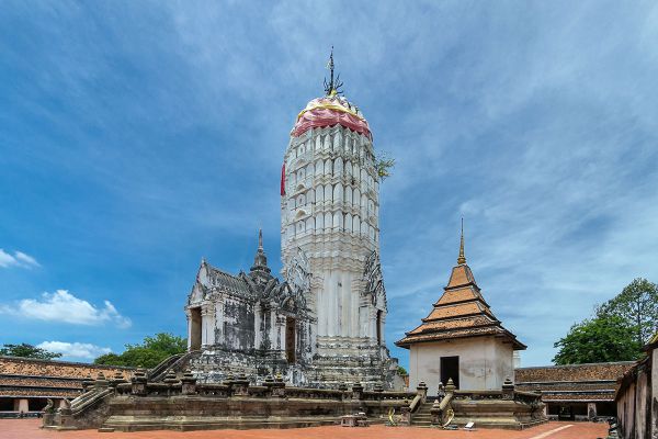 Wat Phutthai Sawan