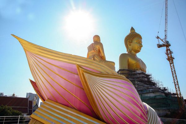 Wat Paknam Phasi Charoen