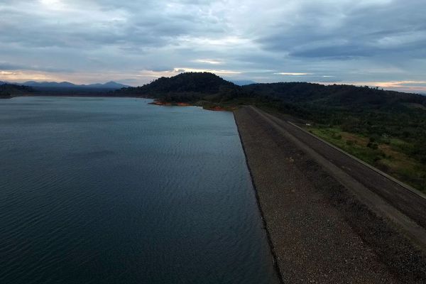 Pluang Dam