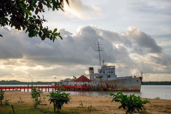Samet Ngam Shipyard