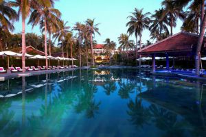 Anantara-Mui-Ne-Resort-Phan-Thiet-Vietnam-Pool.jpg