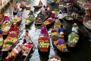 Damnoen-Saduak-Floating-Market-Ratchaburi-Thailand-04.jpg