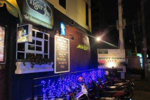 Jamesons-The-Irish-Pub-Bar-Restaurant-Pattaya-Thailand-001.jpg