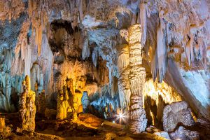 Khao-Chang-Hai-Cave-Trang-Thailand-02.jpg