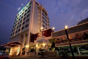 Louis’-Tavern-Hotel-Bangkok-Thailand-Exterior.jpg
