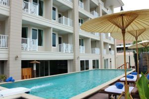 Manathai-Hotel-Hua-Hin-Thailand-Pool.jpg