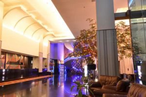 Manhattan-Hotel-Jakarta-Indonesia-Lobby.jpg