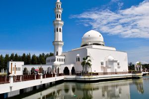 Masjid-Tengku-Tengah-Zaharah-Terengganu-Malaysia-006.jpg