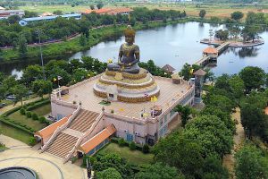 Phetbura-Buddhist-Park-Petchaboon-Thailand-05.jpg