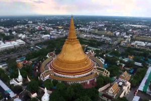 Phra-Pathom-Chedi-Nakhon-Pathom-Thailand-001.jpg