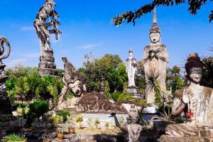 Sala-Kaeo-Ku-Wat-Khaek-Nongkhai-Thailand-001.jpg