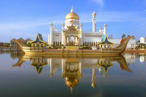 Sultan-Omar-Ali-Saifuddin-Mosque-Brunei-001.jpg