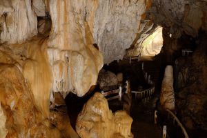 Viengxay-Caves-Houaphanh-Laos-006.jpg