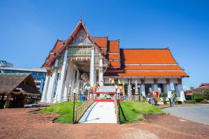 Wat-Hat-Yai-Nai-Songkhla-Thailand-02.jpg