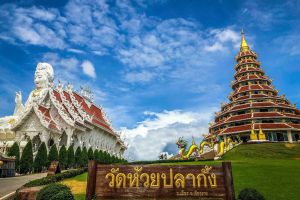 Wat-Huay-Pla-Kang-Chiang-Rai-Thailand-02.jpg