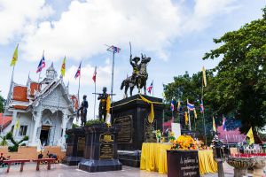 Wat-Khao-Khun-Phanom-Nakhon-Si-Thammarat-Thailand-04.jpg