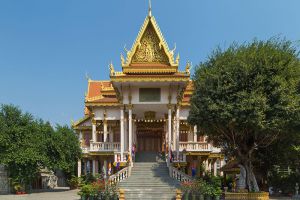 Wat-Langka-Phnom-Penh-Cambodia-005.jpg