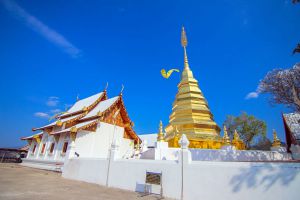 Wat-Phrathat-Chom-Mon-Mae-Hong-Son-Thailand-05.jpg