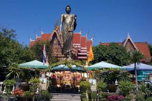 Wat-Phraya-Tikaram-Ayutthaya-Thailand-02.jpg