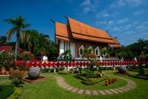 Wat-Sala-Loi-Nakhon-Ratchasima-Thailand-04.jpg