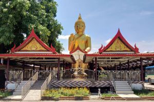Wat-Sangkat-Rattana-Khiri-Uthaithani-Thailand-04.jpg