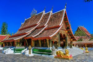 Wat-Wang-Kham-Kalasin-Thailand-01.jpg